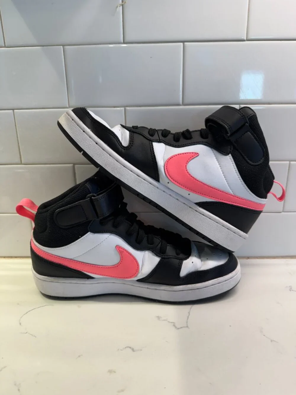 Nike Court Borough Mid 2 High Top Sneakers Girls 7Y Lace Up Hook and Loop Strap